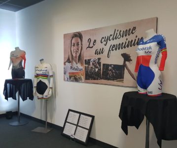 Pauline présente au musée éphémère du cyclisme de l’Orange Velodrome ! Merci Pierre-Maurice…