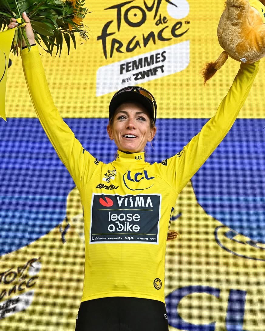 VICTOIRE SUR LE TOUR DE FRANCE FEMMES AVEC SWIFT